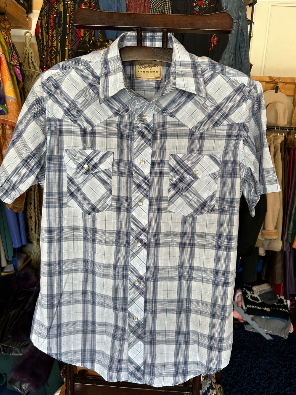 Wrangler Men's Short-Sleeve Plaid Pearlsnap Button-Down Shirt